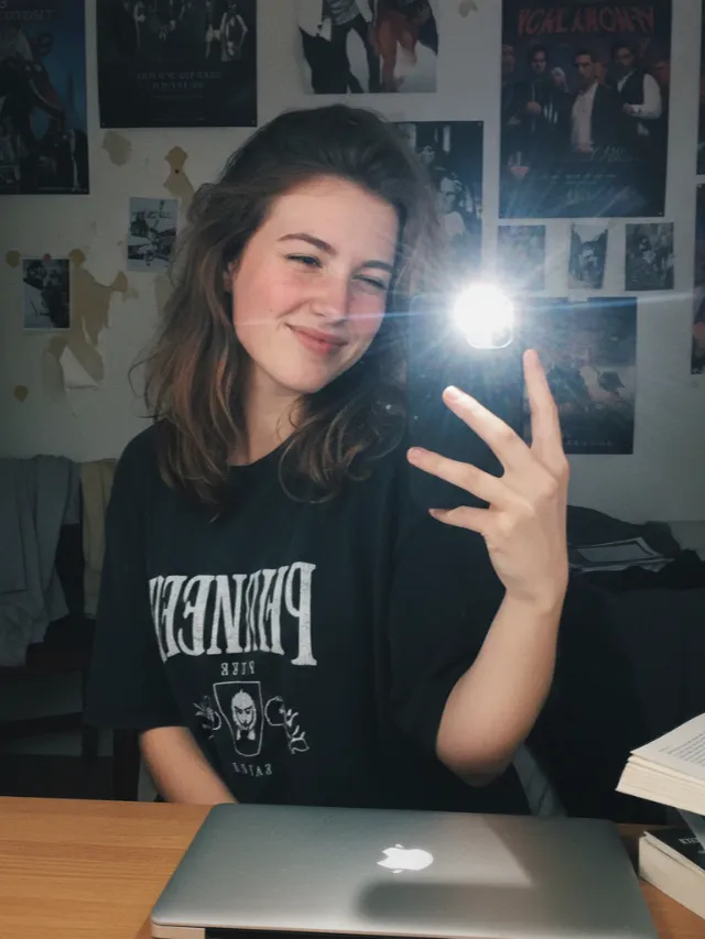 Camille_Hot